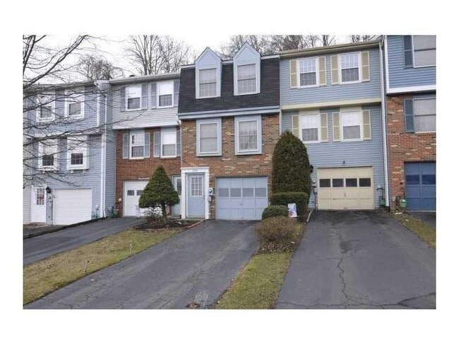 119 Ligonier Ln in New Kensington, PA - Building Photo - Building Photo