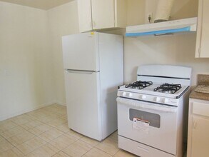 307 N Howard St in Glendale, CA - Building Photo - Building Photo