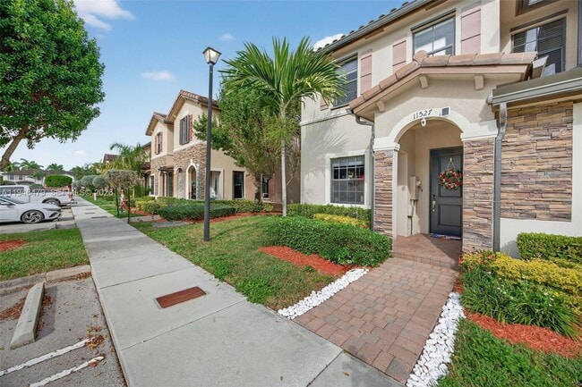 11527 SW 248th Ln in Homestead, FL - Building Photo - Building Photo