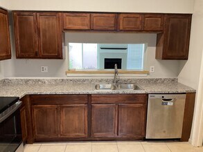 12400 Brookglade Cir in Houston, TX - Building Photo - Building Photo