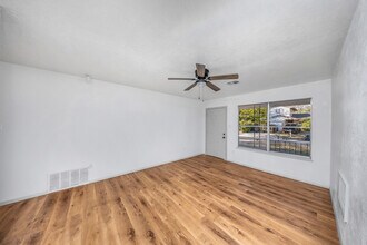 305 NE Angus St in Lawton, OK - Building Photo - Building Photo