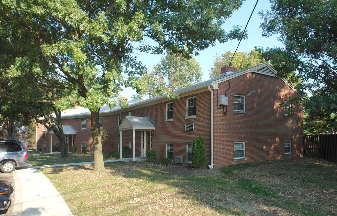 1430-1440 Ombersley Ln in Columbus, OH - Foto de edificio