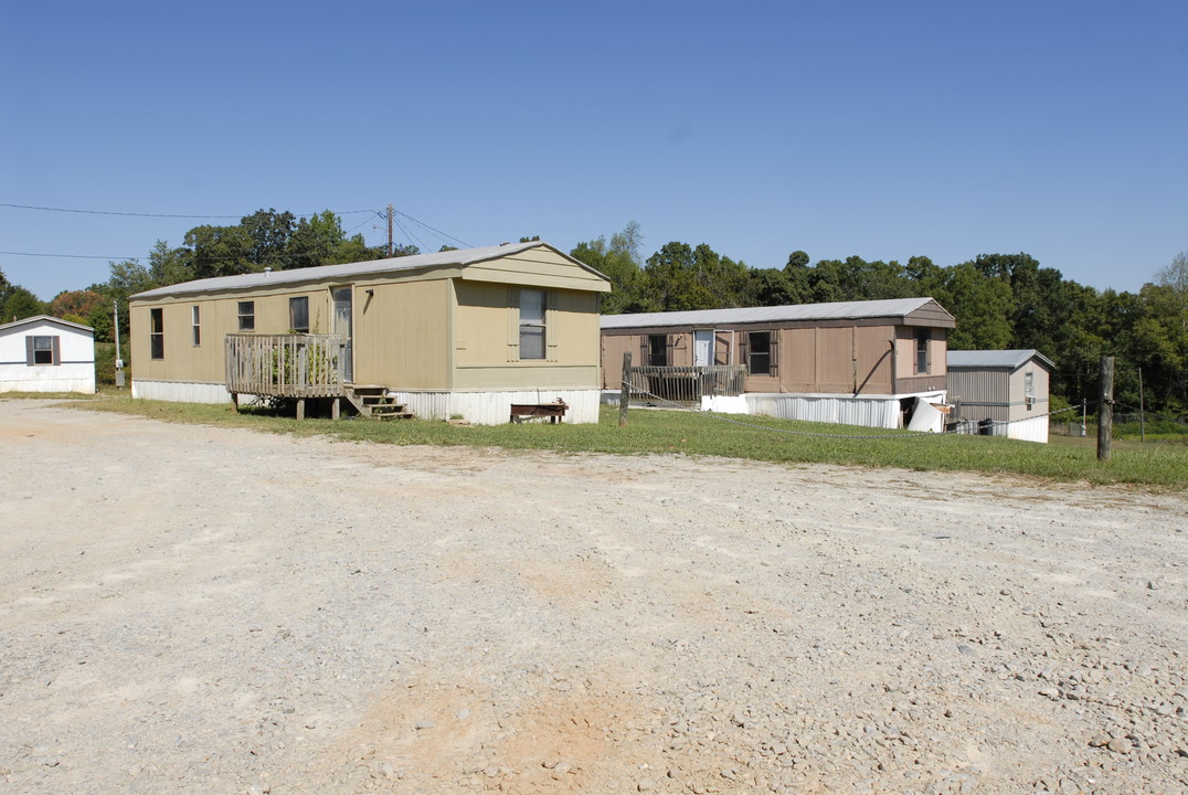 Barnes Mobile Home Park in Gainesville, GA - Building Photo