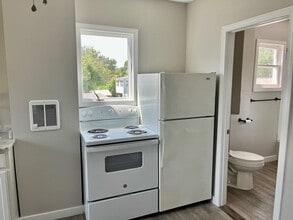 64 Arnold St in Quincy, MA - Building Photo - Building Photo