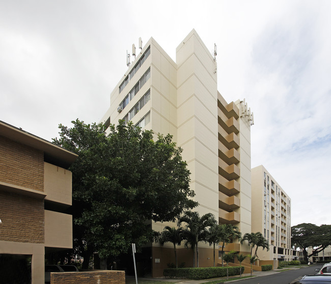 Punahou Sunset in Honolulu, HI - Foto de edificio - Building Photo