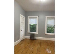 28 Gershom Ave-Unit -1 in Lowell, MA - Building Photo - Building Photo