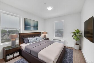74 Broadway in Freeport, NY - Building Photo - Building Photo