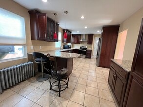 1 Prospect Ave in Norwood, MA - Foto de edificio - Building Photo