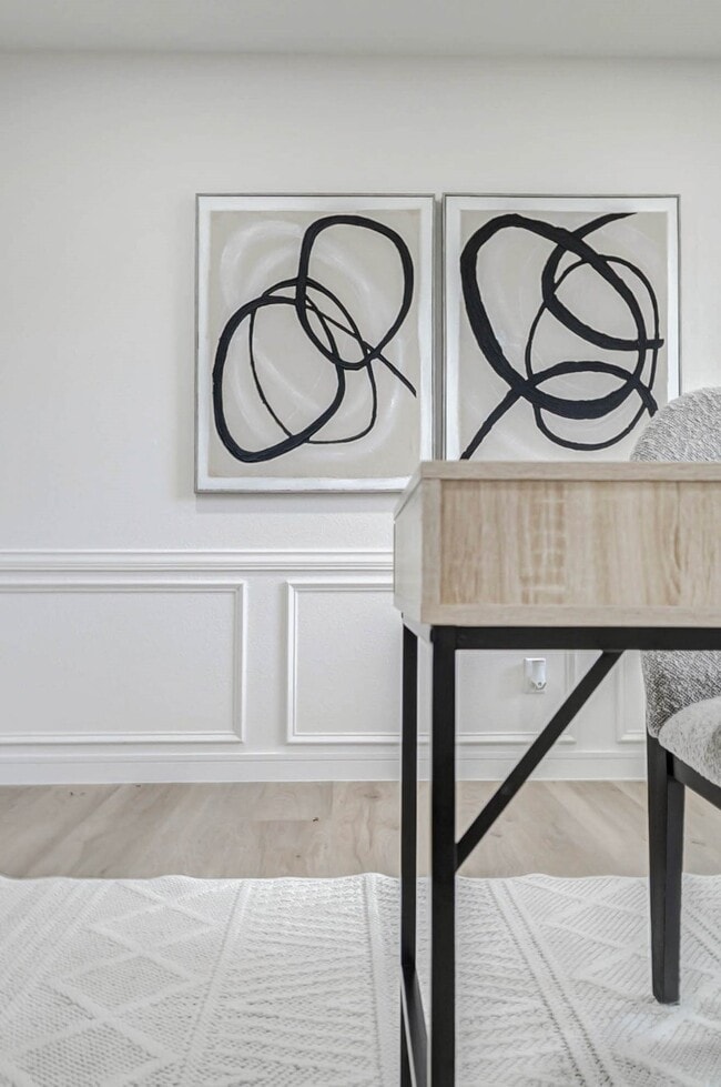 property at 9923 Emnora Ln