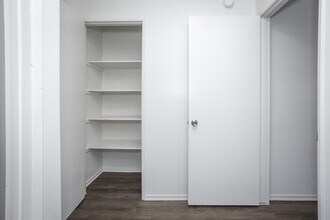 Orange Plaza in Orange, CA - Building Photo - Interior Photo