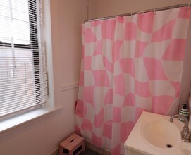 407 Huntington Ave, Unit 2 in Boston, MA - Foto de edificio - Building Photo