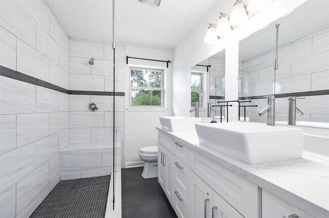 2402 Triway Ln in Houston, TX - Building Photo - Building Photo