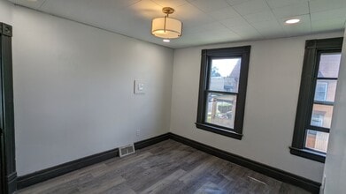 424 Deer Ln in Rochester, PA - Building Photo - Building Photo