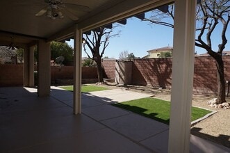 10663 Peach Creek St in Las Vegas, NV - Building Photo - Building Photo