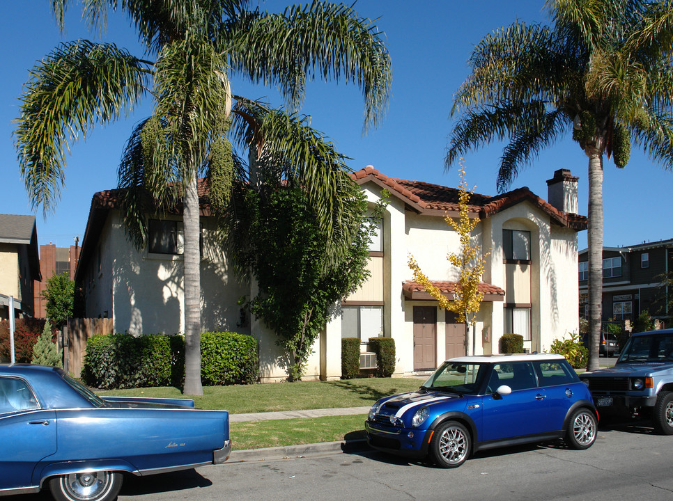 3861 Green Ave in Los Alamitos, CA - Building Photo