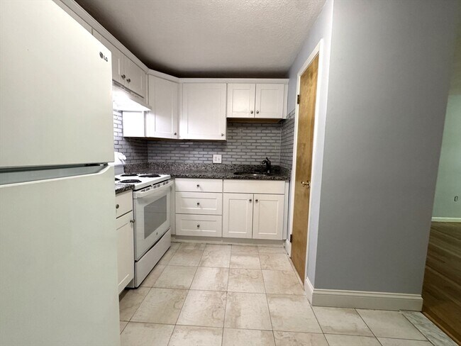 580 Salem St in Wakefield, MA - Building Photo - Building Photo
