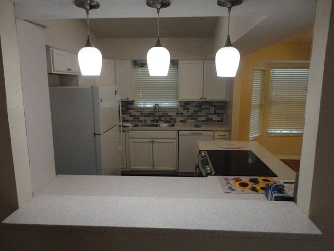 5415 NW 38th Pl in Gainesville, FL - Building Photo - Building Photo