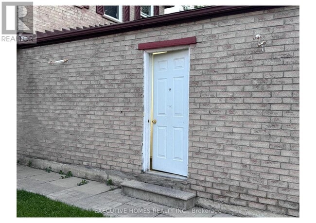 property at 16 Meadow Bush Ct