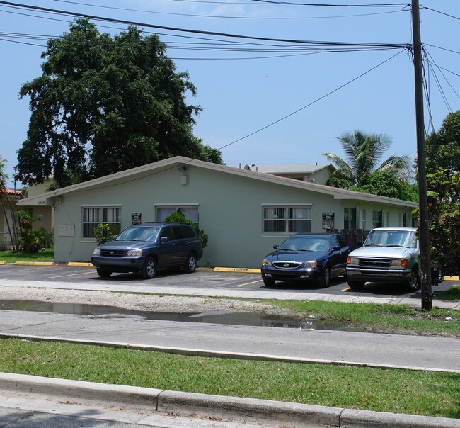 12315 NE 4th Ave in Miami, FL - Building Photo - Building Photo