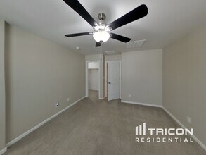 12587 W Gentle Rain Rd in Peoria, AZ - Building Photo - Building Photo