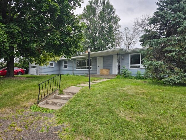 property at 130 E Pomeroy St