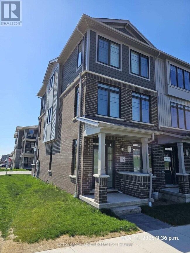 10-10 Birmingham Dr in Cambridge, ON - Building Photo - Building Photo