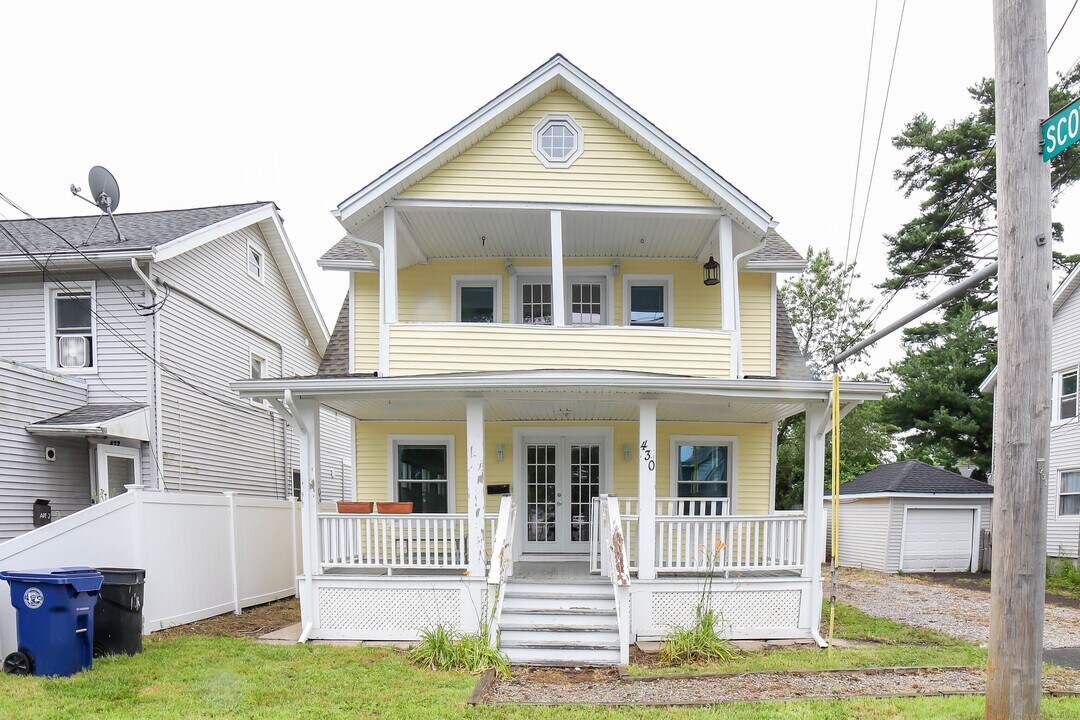 430 Ocean Ave in West Haven, CT - Building Photo