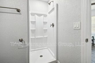 1051 Dogwood Dr in Dunedin, FL - Building Photo - Building Photo