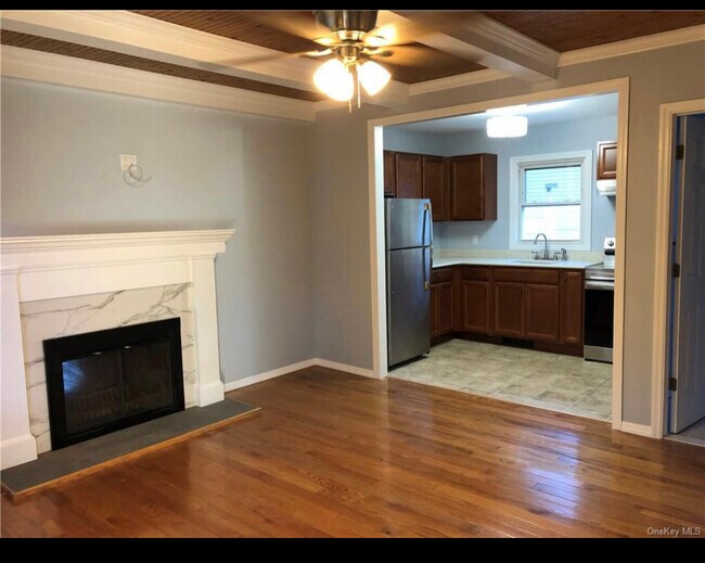 2 Seneca Trl Rentals in Ridge, NY