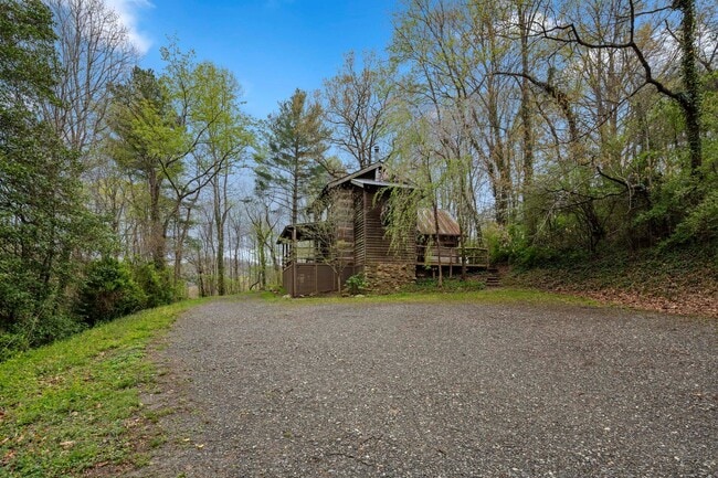 property at 15 Parkland Grove