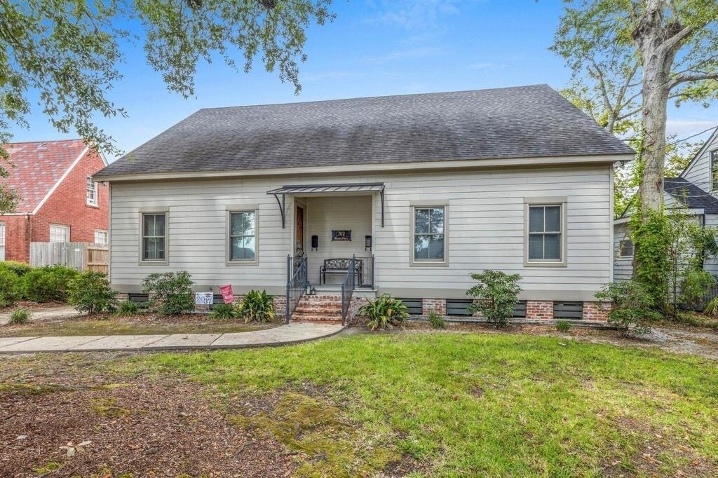 707 Division St in Lake Charles, LA - Building Photo