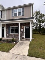 2 Jaydn Dr W in Jacksonville, NC - Building Photo