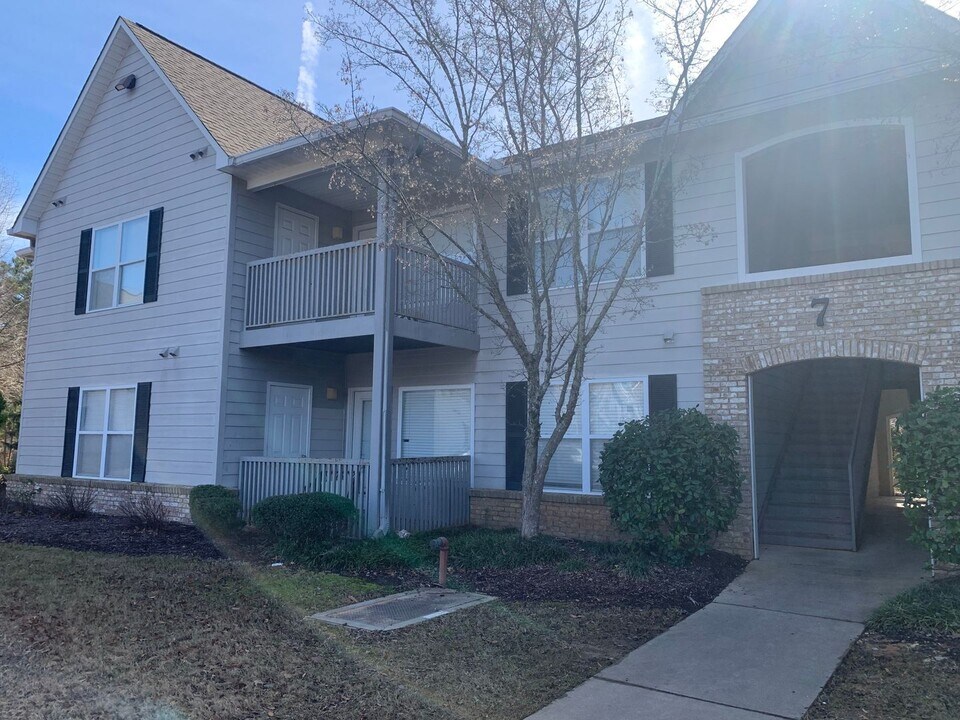 Southern Edge Condo in Auburn, AL - Building Photo