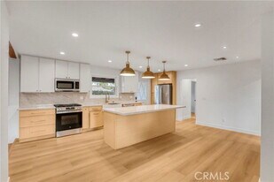 8666 Keokuk Ave in Los Angeles, CA - Building Photo