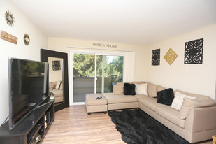 Pinewood Apartments