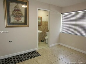 3191-319145 NW 45th St in Miami, FL - Building Photo - Building Photo