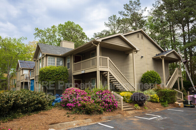 property at 2408 Country Park Dr