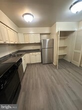 6760 Perry Penney Dr in Annandale, VA - Building Photo - Building Photo
