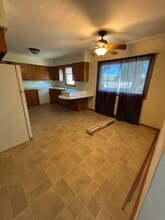 38 S Pontiac Dr in Janesville, WI - Building Photo - Building Photo