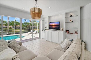 3727 Guadiato Ct in Naples, FL - Building Photo