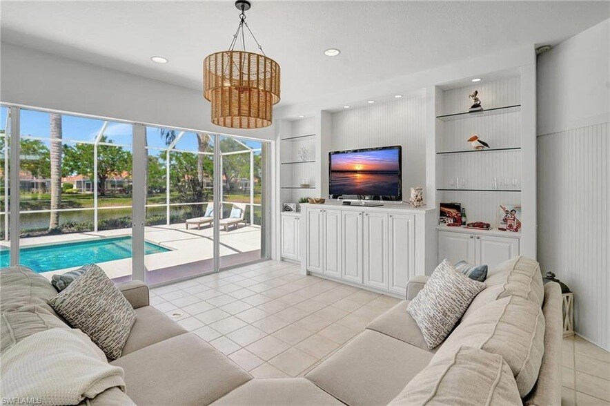 3727 Guadiato Ct in Naples, FL - Building Photo