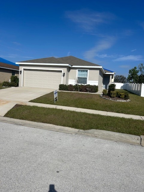 6589 Crescent Loop in Winter Haven, FL - Building Photo