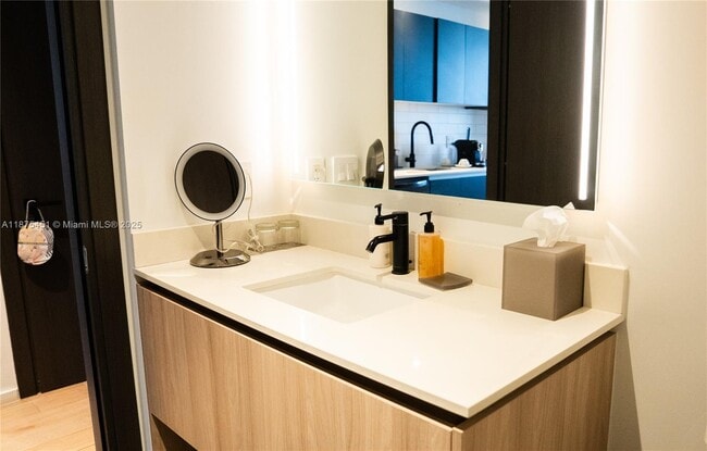 398 NE 5th St in Miami, FL - Building Photo - Building Photo