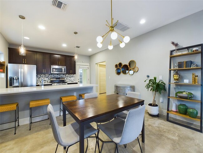3002 Neal St in Austin, TX - Building Photo - Building Photo