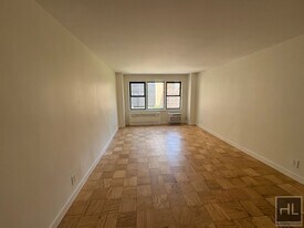 EAST 36 STREET in New York, NY - Building Photo