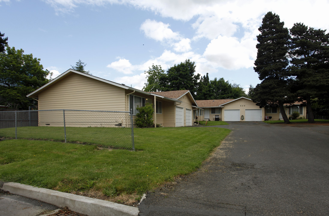 620 Harrison St in Fairview, OR - Building Photo