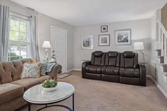 107 Barbary Ct in Cary, NC - Foto de edificio - Building Photo