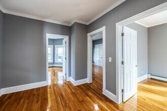 36 W Highland Ave, Unit 1 in Melrose, MA - Building Photo - Building Photo