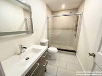 21 Iroquois St, Unit 2 in Boston, MA - Building Photo - Building Photo