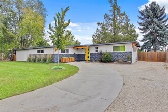 3909 W Normandie Dr in Boise, ID - Foto de edificio - Building Photo